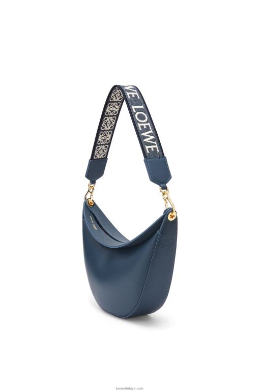 Loewe saten dana derisi ve jakarlı küçük luna çantası 02600482 kadınlar oniks mavisi