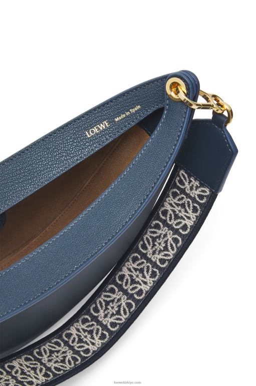 Loewe saten dana derisi ve jakarlı küçük luna çantası 02600482 kadınlar oniks mavisi
