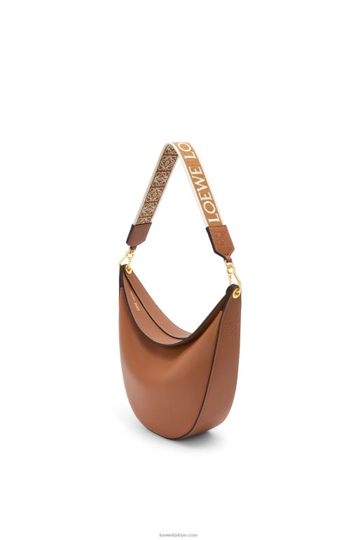 Loewe saten dana derisi ve jakarlı luna çanta 02600453 kadınlar ceviz