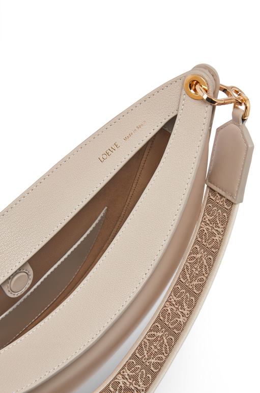Loewe saten dana derisi ve jakarlı luna çanta 02600522 kadınlar hafif yulaf