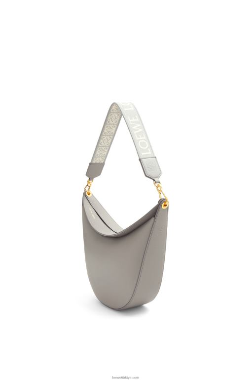 Loewe saten dana derisi ve jakarlı luna çanta 02600533 kadınlar inci grisi