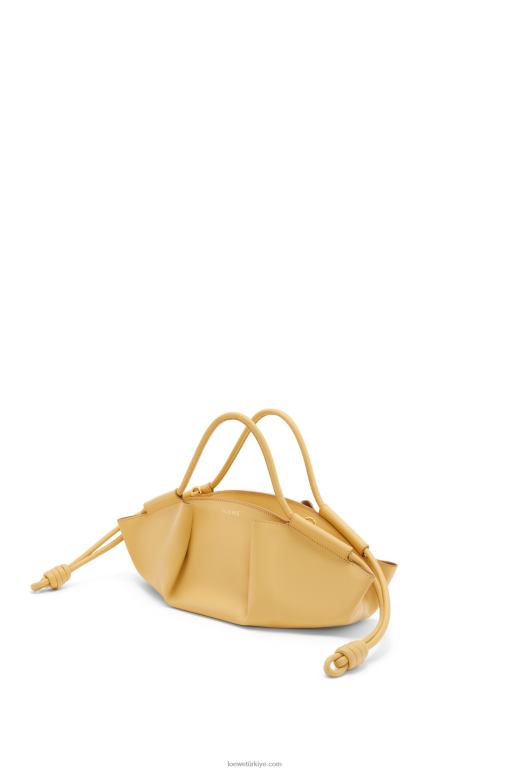 Loewe parlak napa dana derisinden küçük paseo çanta 02600351 kadınlar koyu tereyağı