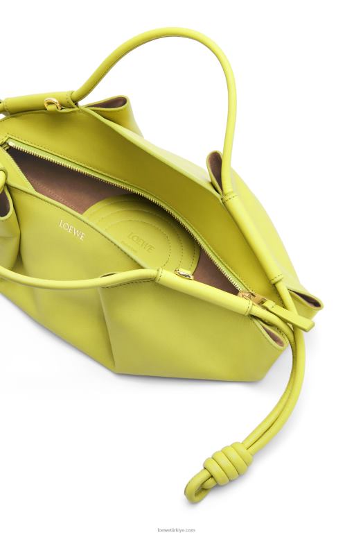 Loewe parlak napa dana derisinden küçük paseo çanta 02600419 kadınlar limon sarısı