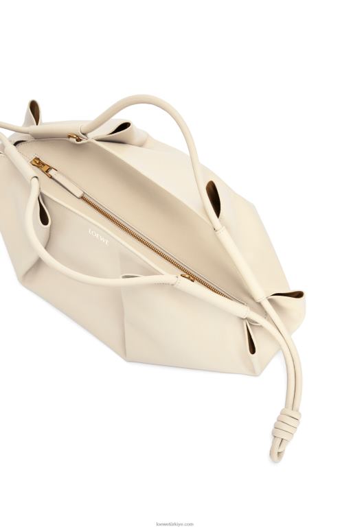 Loewe parlak napa dana derisinden paseo çanta 02600346 kadınlar Angora
