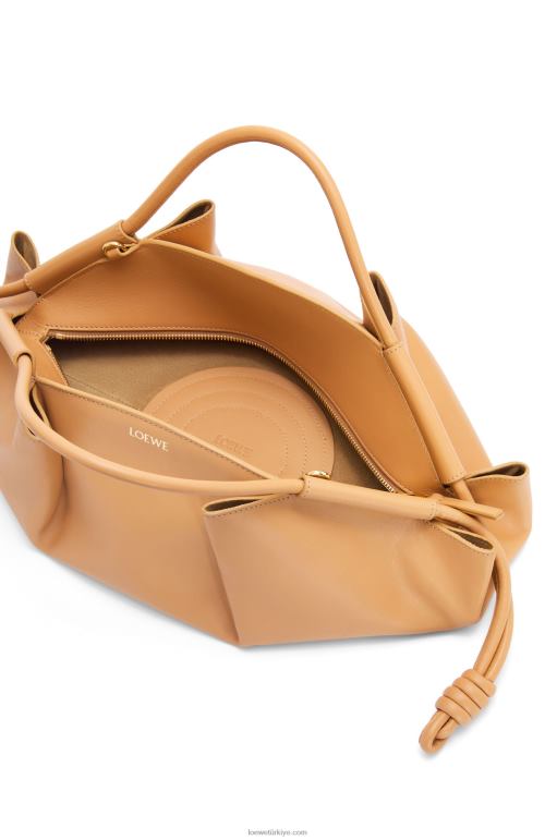 Loewe parlak napa dana derisinden paseo çanta 02600417 kadınlar sıcak çöl