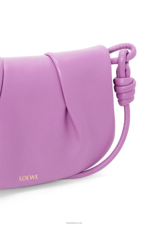 Loewe parlak napa dana derisinden paseo el çantası 02600335 kadınlar kaya gülü