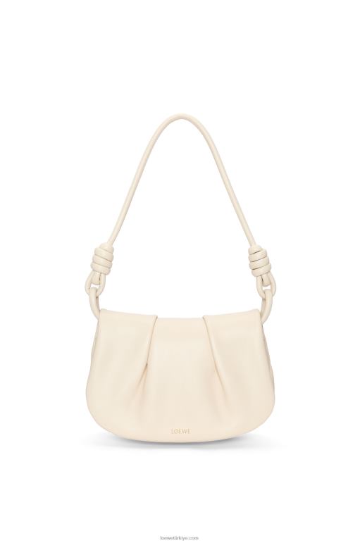 Loewe parlak napa dana derisinden paseo el çantası 02600336 kadınlar Angora
