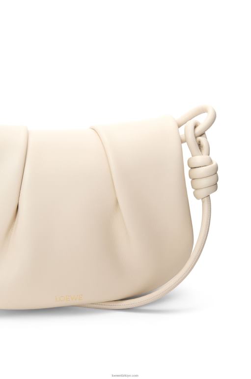 Loewe parlak napa dana derisinden paseo el çantası 02600336 kadınlar Angora