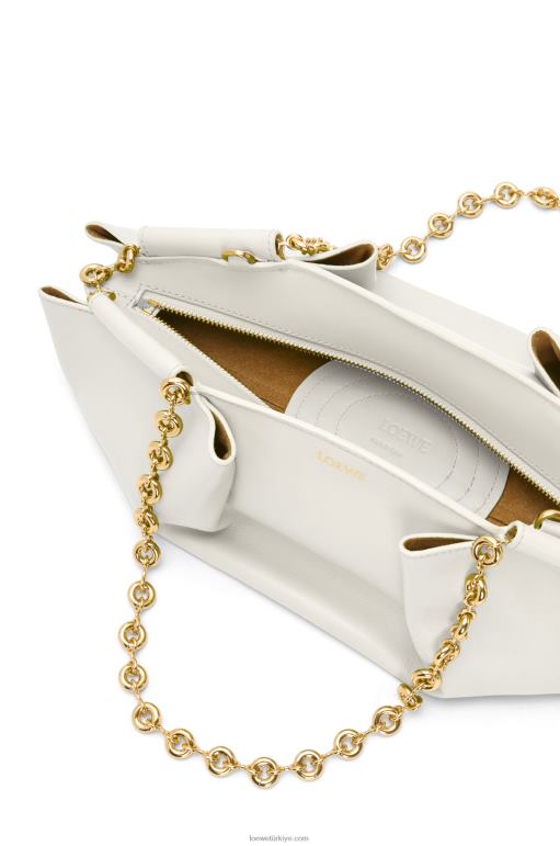 Loewe zincirli parlak napa dana derisinden küçük paseo çanta 02600404 kadınlar açık beyaz