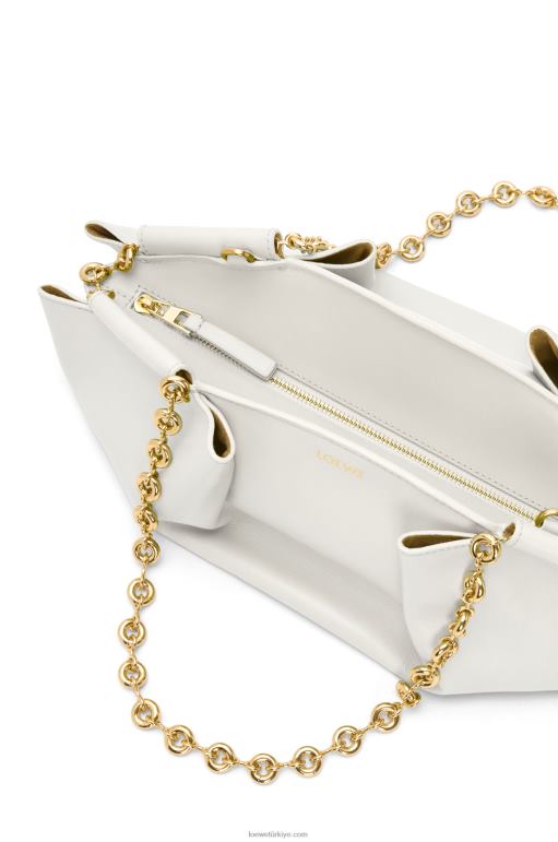 Loewe zincirli parlak napa dana derisinden küçük paseo çanta 02600404 kadınlar açık beyaz