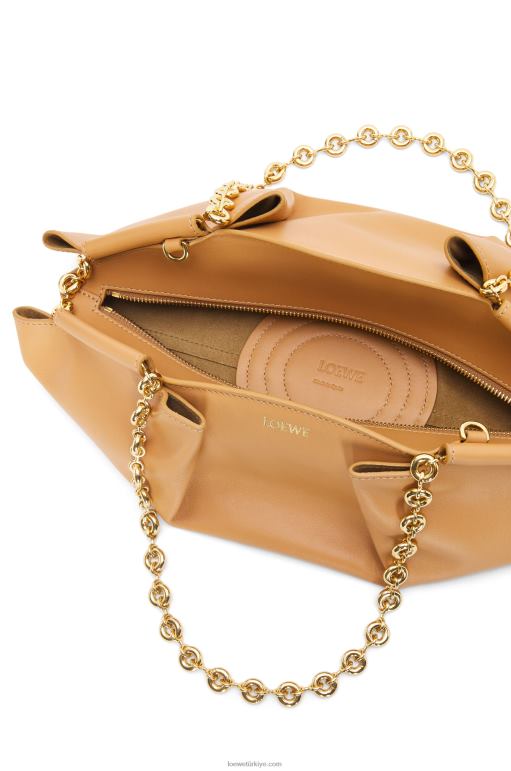 Loewe zincirli parlak napa dana derisinden küçük paseo çanta 02600421 kadınlar sıcak çöl