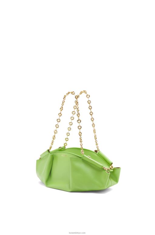 Loewe zincirli parlak napa dana derisinden küçük paseo çanta 02600422 kadınlar elma yeşili