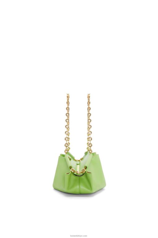 Loewe zincirli parlak napa dana derisinden küçük paseo çanta 02600422 kadınlar elma yeşili