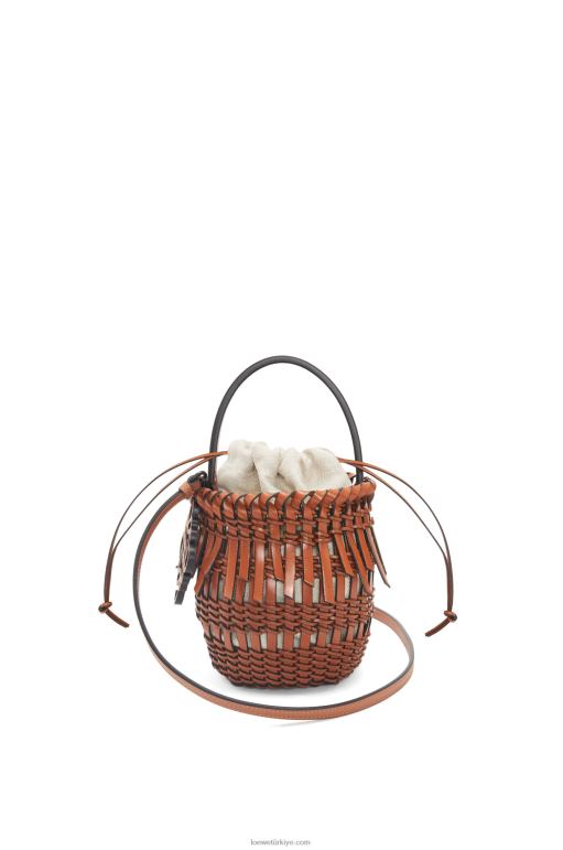 Loewe dana derisinden küçük püsküllü kova çantası 0260089 kadınlar bronzlaşmak