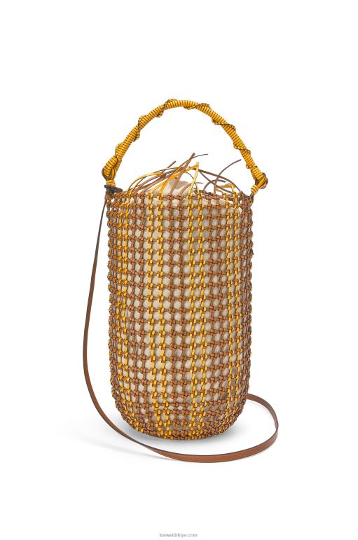 Loewe dana derisinden kova örgü çanta 02600183 kadınlar ten rengi/sarı