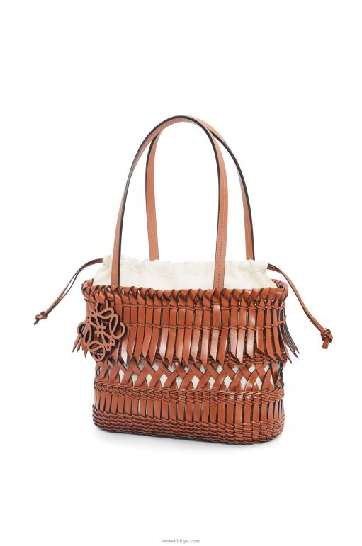 Loewe dana derisinden püsküllü kare sepet çanta 0260090 kadınlar bronzlaşmak