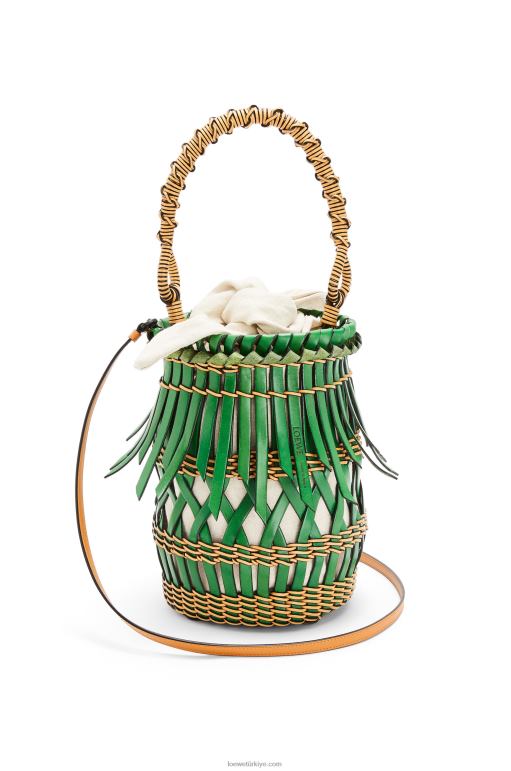 Loewe dana derisinden püsküllü kova çantası 02600184 kadınlar yeşil/bal