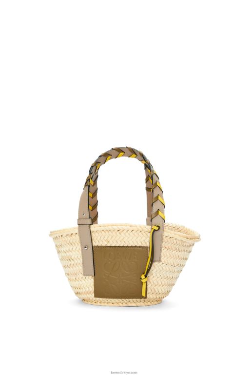 Loewe dana derisinden örgü saplı, palmiye yaprağından küçük sepet çanta 026005 kadınlar zeytin/kum