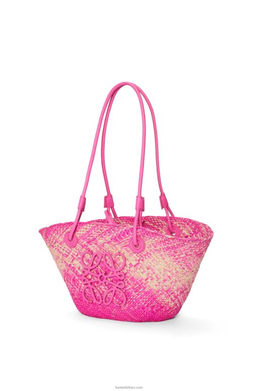 Loewe iraca avuç içi ve dana derisinden küçük anagram sepet çantası 0260056 kadınlar fuşya