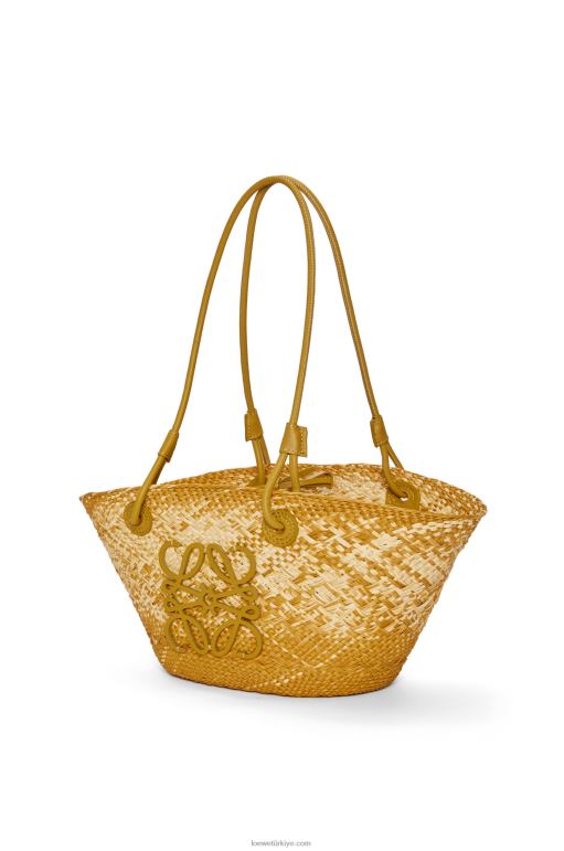 Loewe iraca avuç içi ve dana derisinden küçük anagram sepet çantası 026008 kadınlar okra