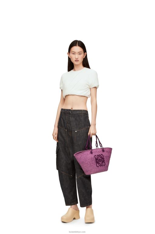 Loewe iraca palmiye ve dana derisinden anagram sepet çantası 0260083 kadınlar mor