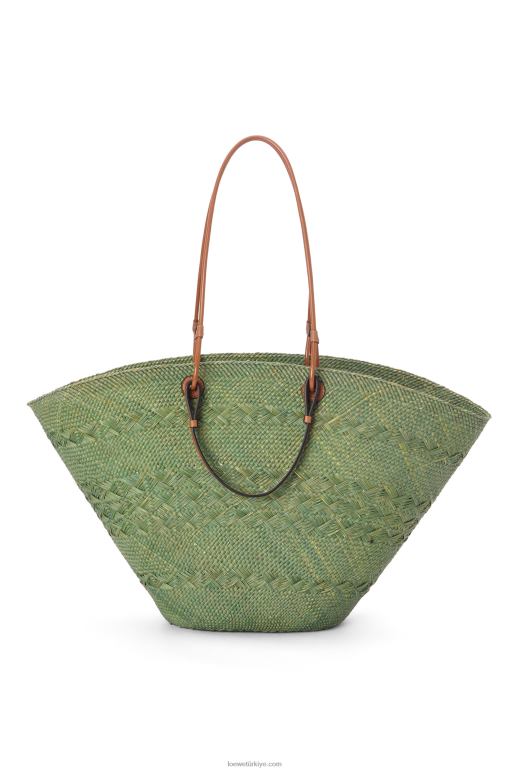 Loewe iraca palmiyesi ve dana derisinden büyük anagram sepet çantası 0260065 kadınlar yeşil/ten rengi