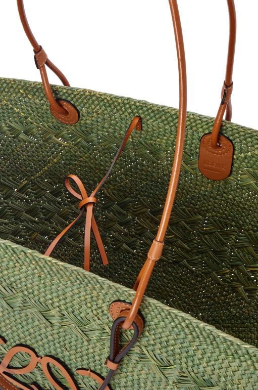 Loewe iraca palmiyesi ve dana derisinden büyük anagram sepet çantası 0260065 kadınlar yeşil/ten rengi