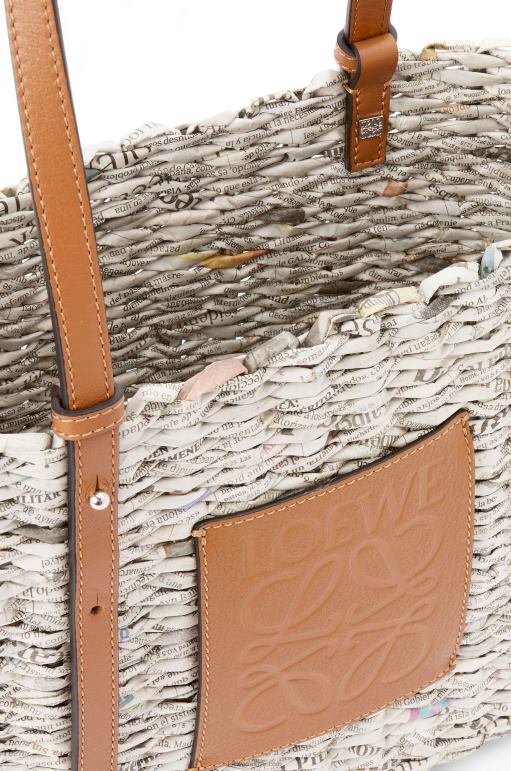 Loewe kağıt ve dana derisinden küçük gazete kare sepet çanta 02600101 kadınlar ten rengi/çok renkli