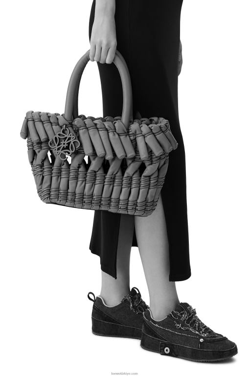 Loewe napa kuzu derisinden küçük boru sepet 0260093 kadınlar sıcak çöl
