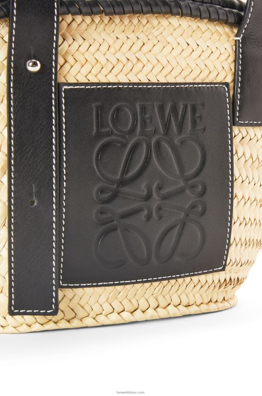 Loewe palmiye yaprağı ve dana derisinden küçük işlemeli sepet çanta 0260028 kadınlar doğal/siyah