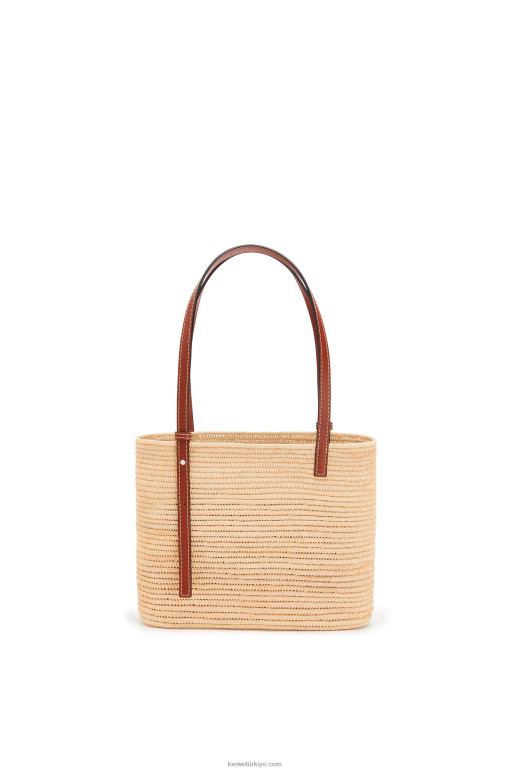 Loewe rafya ve dana derisinden küçük kare sepet çanta 0260046 kadınlar doğal/cevizli