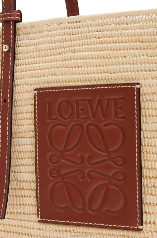 Loewe rafya ve dana derisinden küçük kare sepet çanta 0260046 kadınlar doğal/cevizli