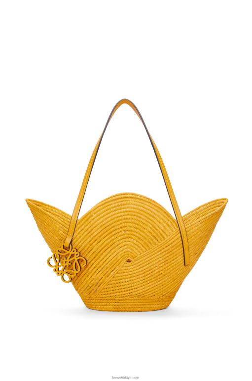 Loewe rafya ve dana derisinden petal sepet çanta 0260040 kadınlar okra
