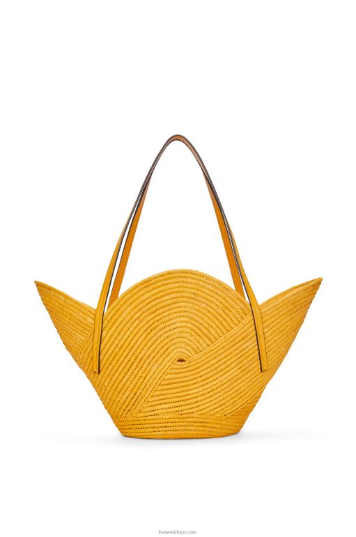 Loewe rafya ve dana derisinden petal sepet çanta 0260040 kadınlar okra