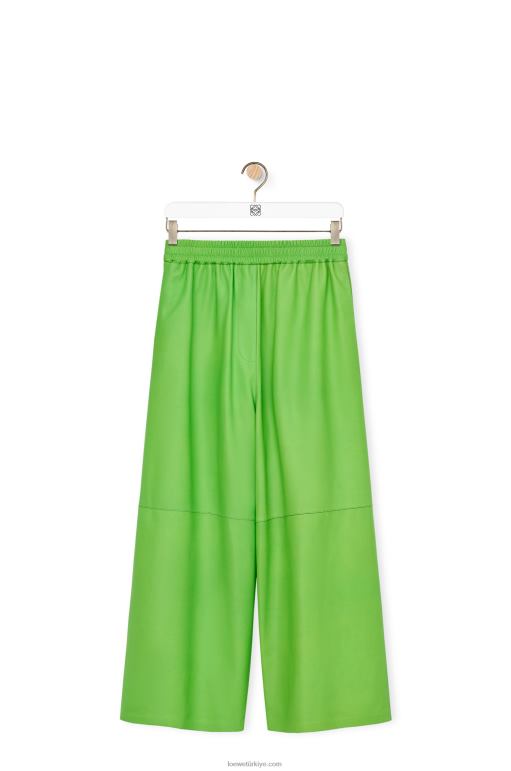 Loewe Nappa\'da kırpılmış pantolon 026001111 kadınlar grip yeşili