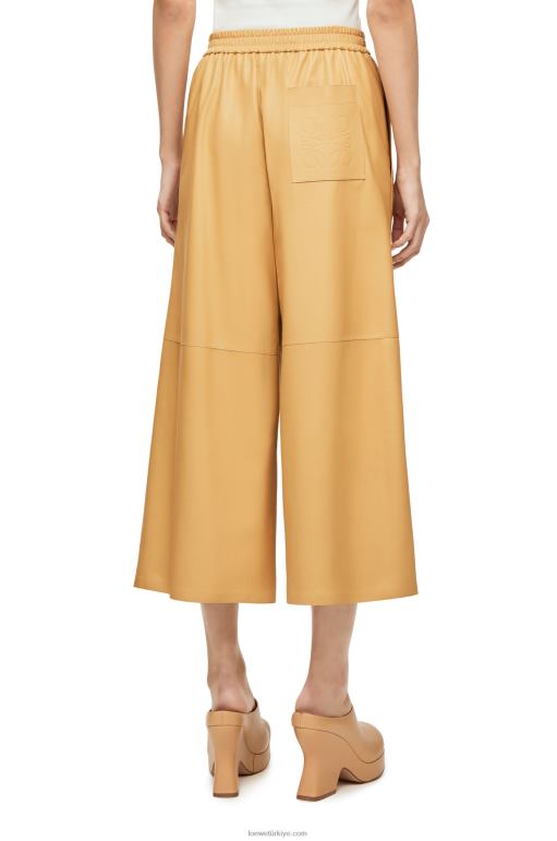 Loewe Nappa\'da kırpılmış pantolon 026001113 kadınlar kum/tereyağı