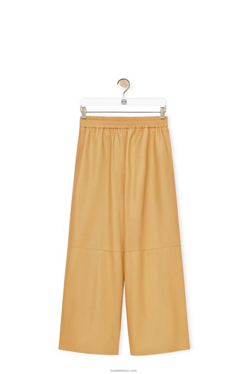 Loewe Nappa\'da kırpılmış pantolon 026001113 kadınlar kum/tereyağı