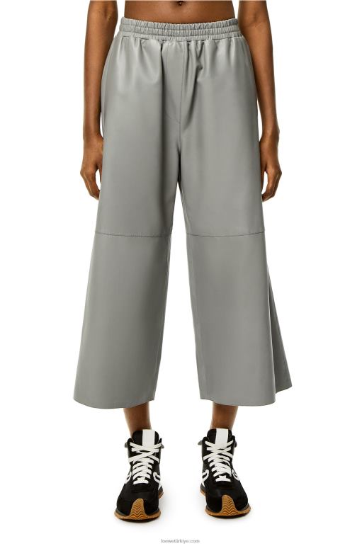 Loewe Nappa kuzu derisinden kısa pantolon 026001143 kadınlar gri