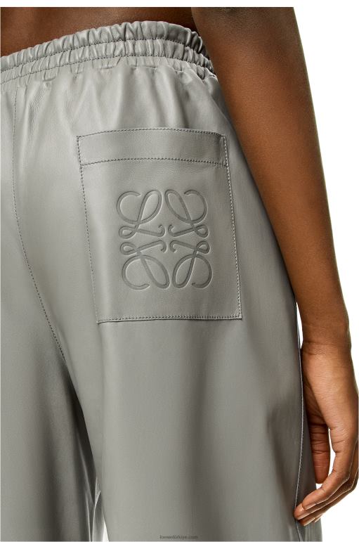 Loewe Nappa kuzu derisinden kısa pantolon 026001143 kadınlar gri