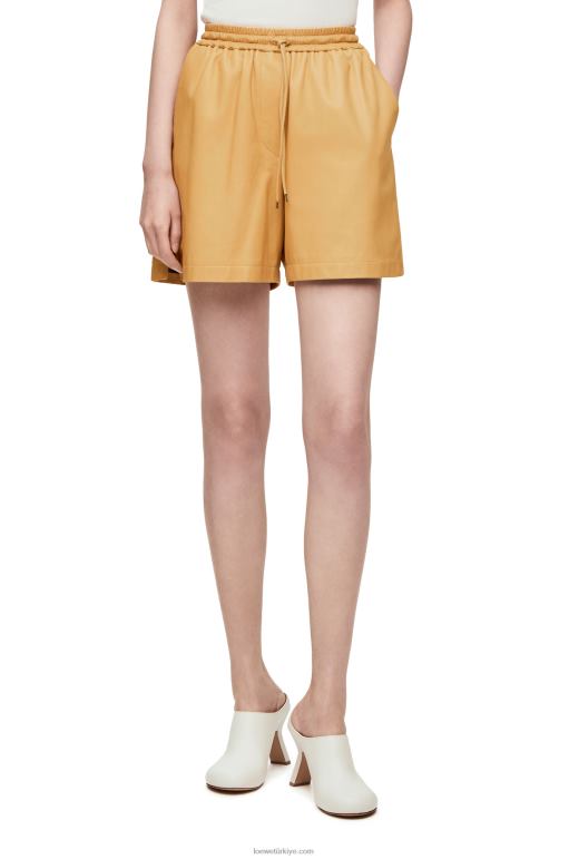 Loewe napa elastik şort 026001114 kadınlar kum/tereyağı
