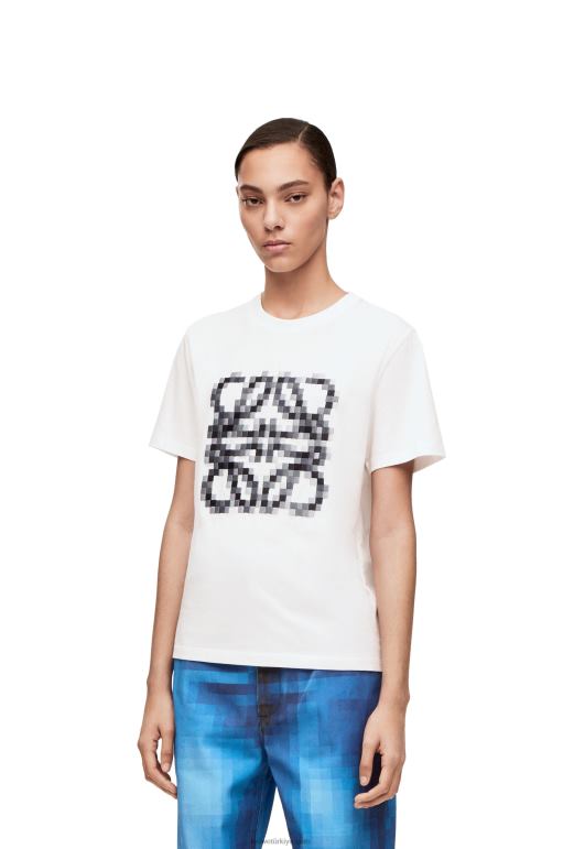 Loewe pamuklu pikselli anagram normal kesim t-shirt 02600796 kadınlar siyah beyaz